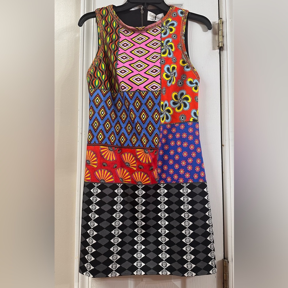 NWT Alice+Olivia X Carla Krakendonk Clyde Patch Work
Shift Dress. Pit to pit 15